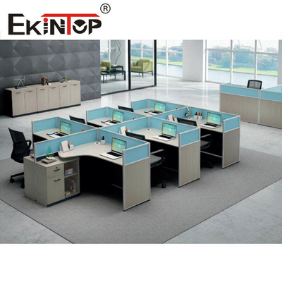 Lipat 2 4 6 Orang Kantor Workstation Meja Berputar E1 Bahan Kayu ODM