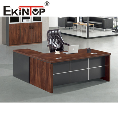 MDF Kayu Meja Kantor Besar Eksekutif L Berbentuk PVC Tepi Warna Mahoni
