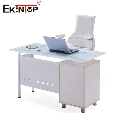 Meja Kantor Bentuk Kaca Modern Berkaki Perak