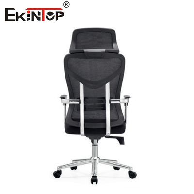Kursi kantor dengan punggung tinggi dengan sandaran, roda berputar dan ketinggian yang dapat disesuaikan
