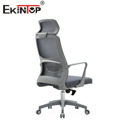 Kursi Ergonomis dengan punggung tinggi, sandaran kepala yang dapat diatur dan roda yang dapat diatur tinggi