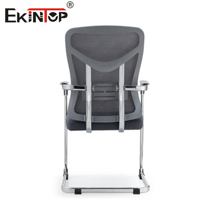 Kursi Kantor Mesh Abu-abu dengan sandaran lengan dan rangka logam Gaya Modern