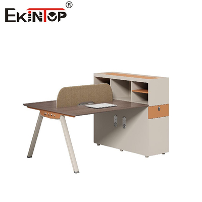 Staf Kantor Workstation dengan Privacy Screen dan Storage Cabinet Gaya Modern