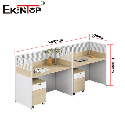 Stasiun Kerja Staf yang Dipartisi Privasi Modular dalam Gaya Modern
