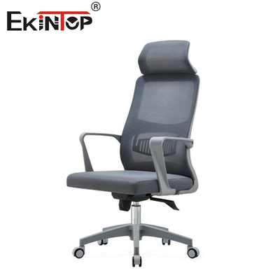 Kursi Ergonomis dengan punggung tinggi, sandaran kepala yang dapat diatur dan roda yang dapat diatur tinggi